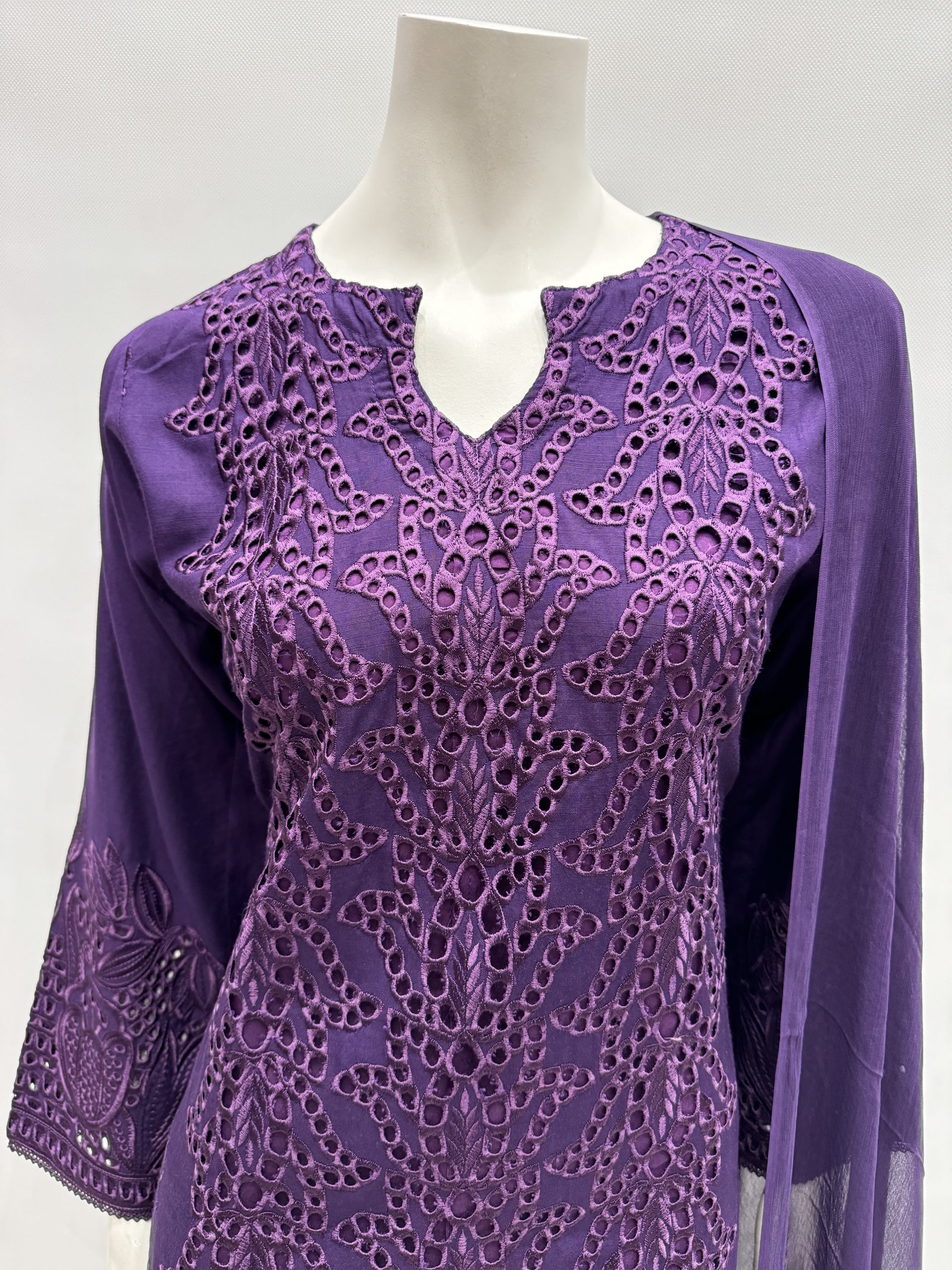 E25-D3 Trendy Cut Work Salwar Kameez Purple - Image 4