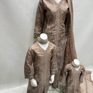 Alternative view of E25-D5 Mummy and Me Skin